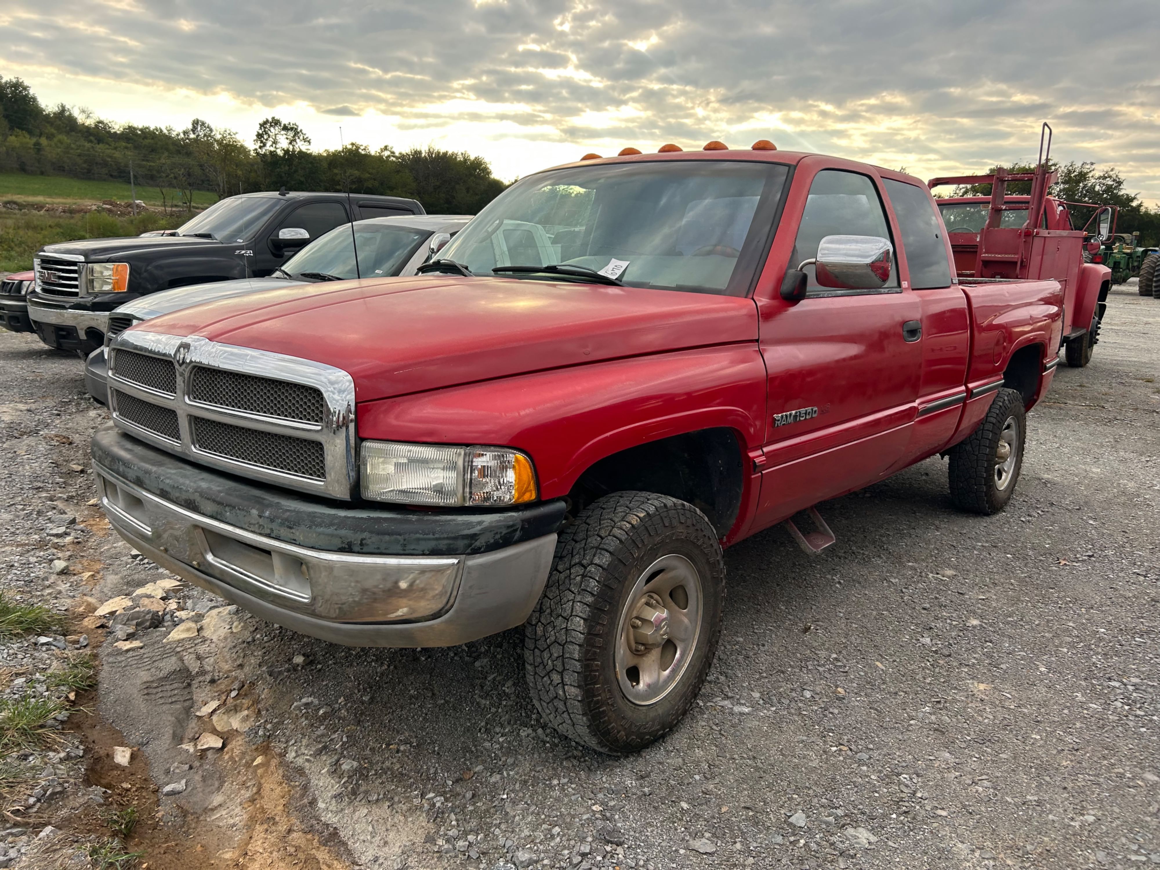 1997 Dodge Ram 1500 Equipment Image0