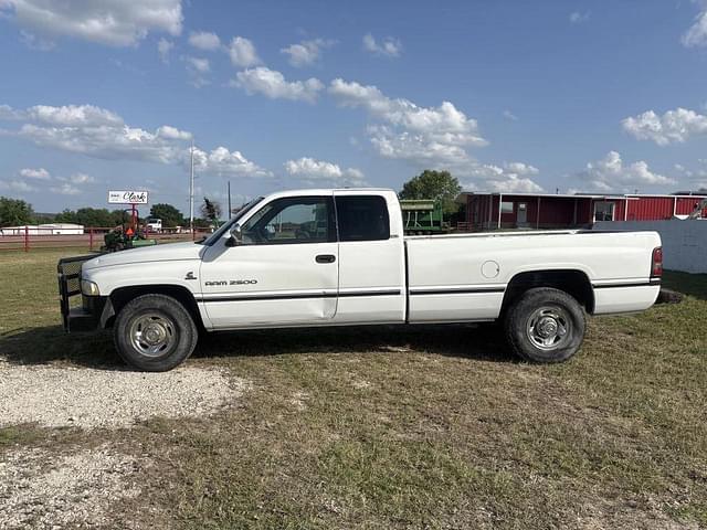 Image of Dodge Ram 2500 equipment image 1