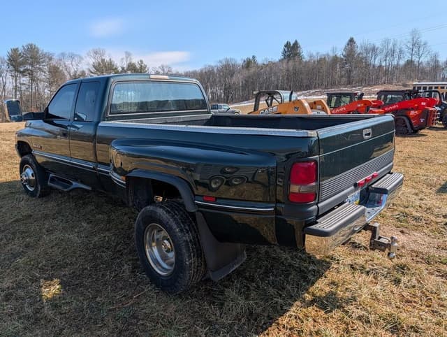 Image of Dodge Ram 2500 equipment image 3