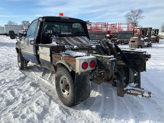 Image of Dodge Ram 4500 equipment image 2