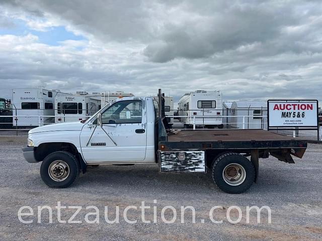 Image of Dodge Ram 3500 equipment image 1