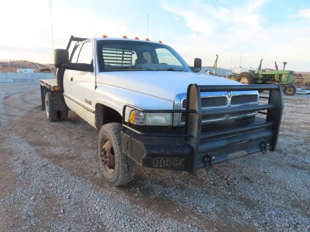 Image of Dodge Ram 3500HD equipment image 3