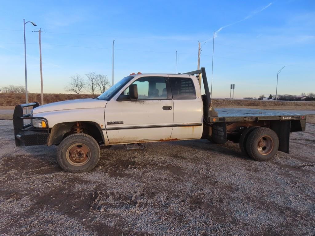1997 Dodge Ram 3500HD Equipment Image0
