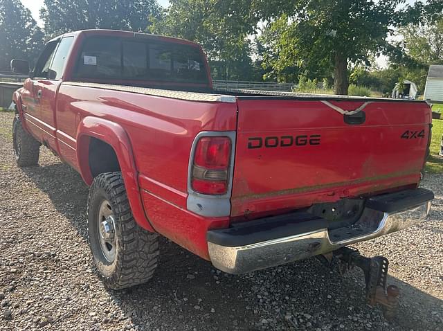 Image of Dodge Ram 2500 equipment image 3