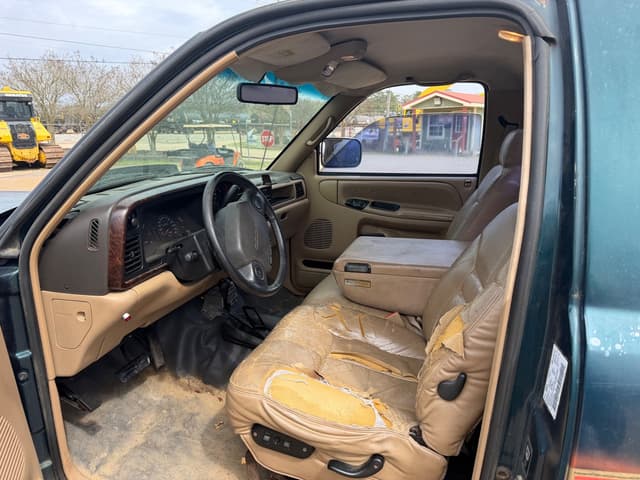 Image of Dodge Ram 1500 equipment image 3