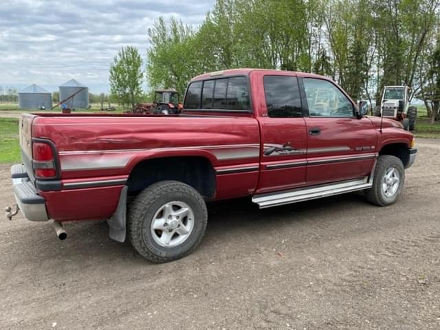 Image of Dodge Ram 1500 equipment image 3