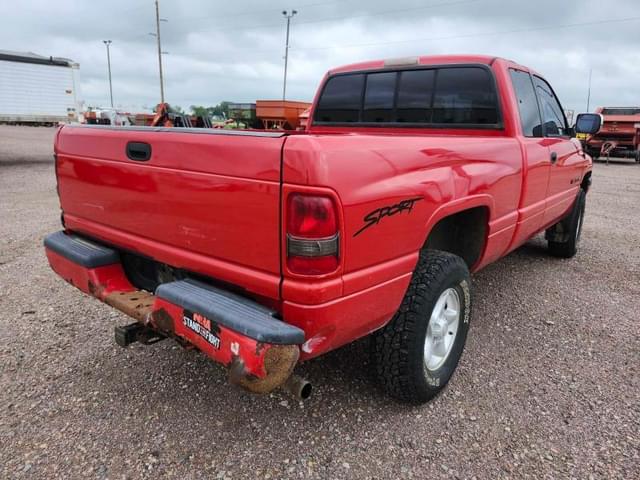 Image of Dodge Ram 1500 equipment image 2