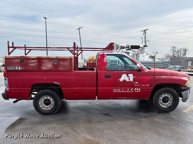 Image of Dodge Ram 1500 equipment image 3
