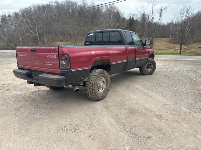 Image of Dodge Ram 2500 equipment image 4