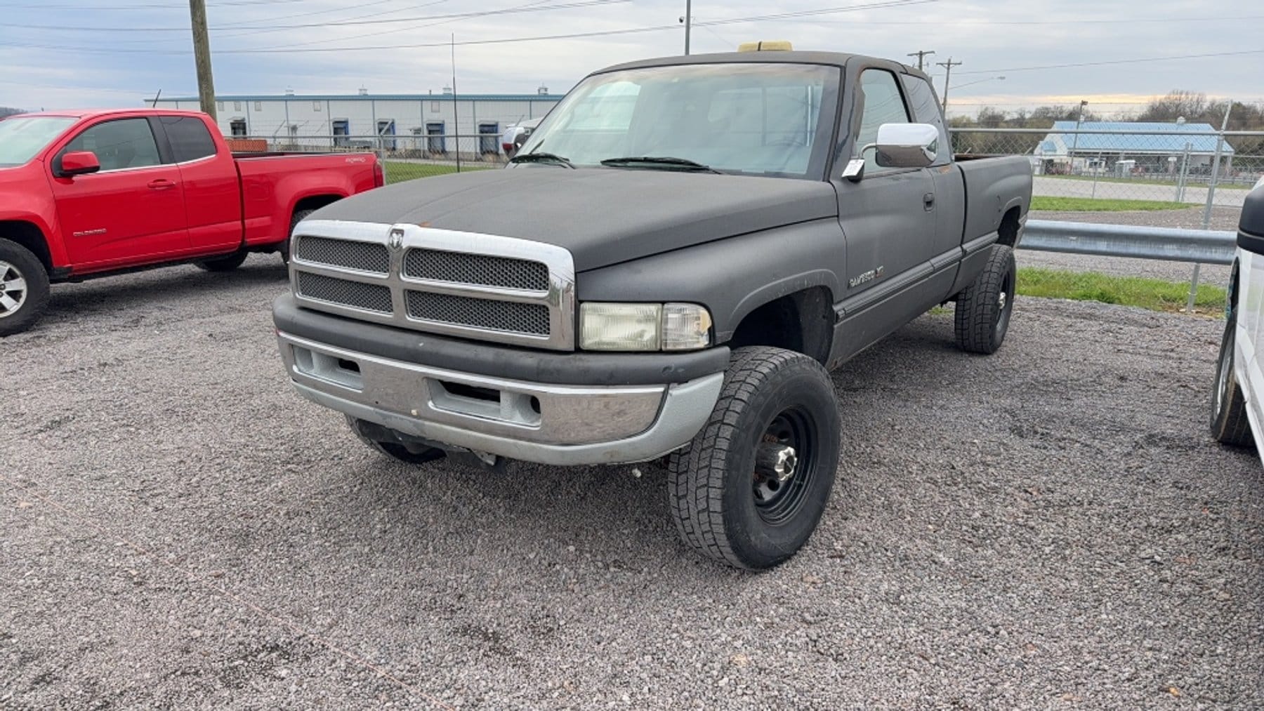 1997 Dodge Ram 2500 Equipment Image0