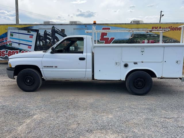 Image of Dodge Ram 2500 equipment image 1