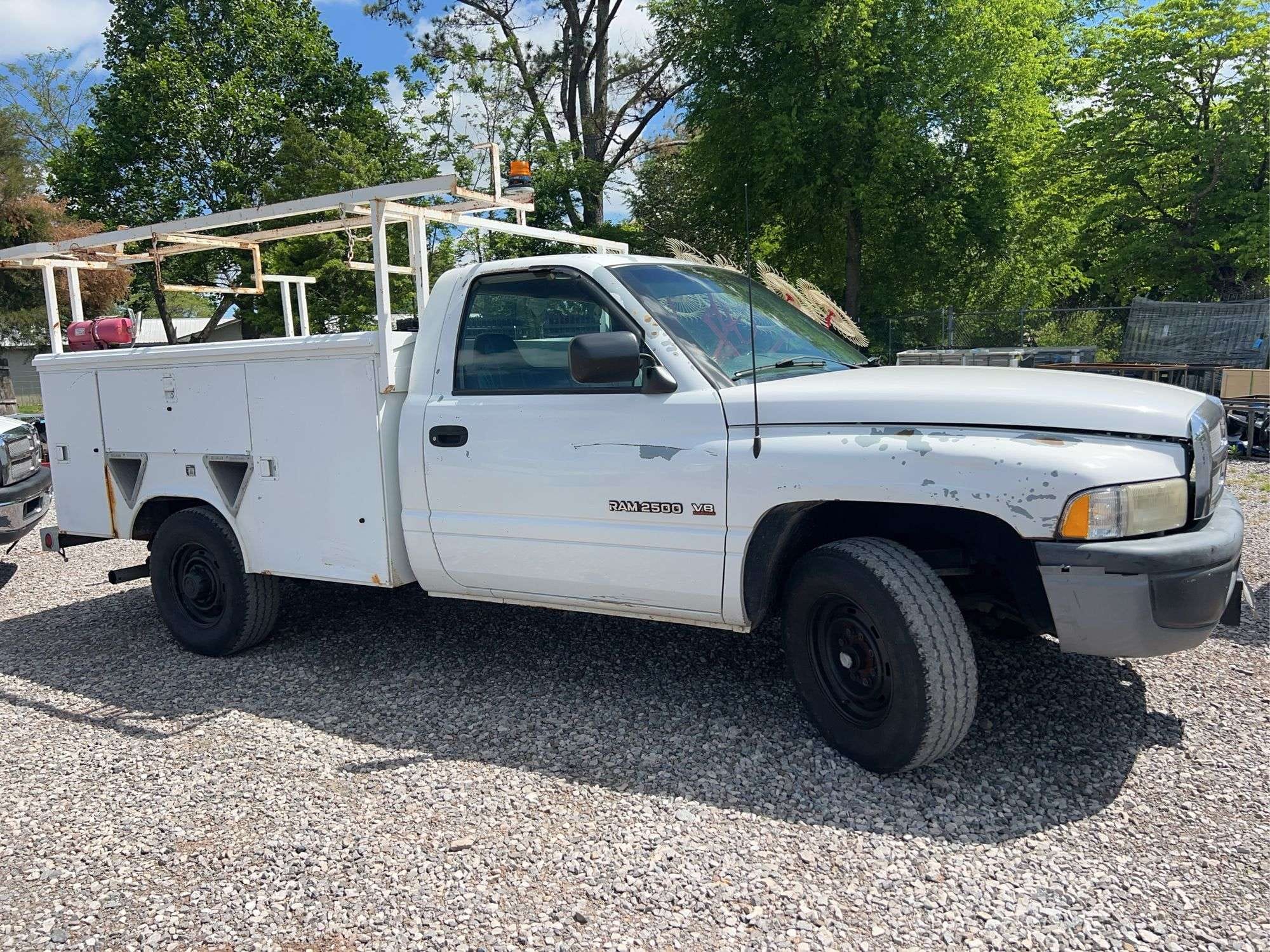 1997 Dodge Ram 2500 Equipment Image0