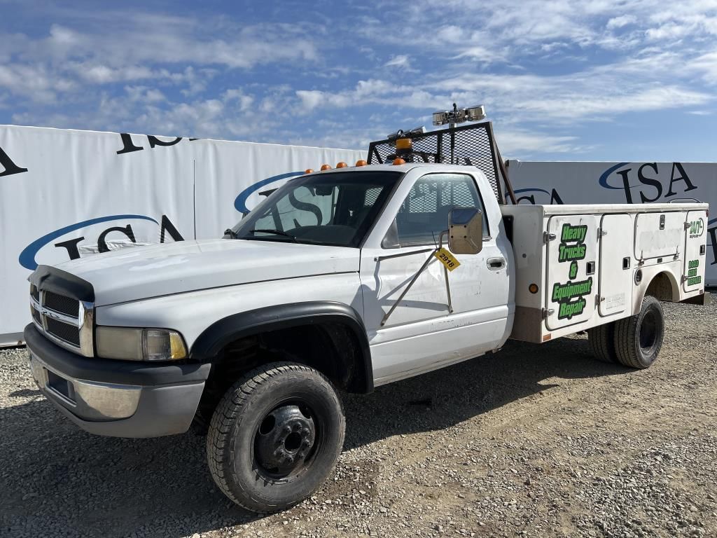 1997 Dodge Ram 3500 Equipment Image0