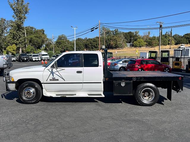 Image of Dodge Ram 3500 equipment image 1