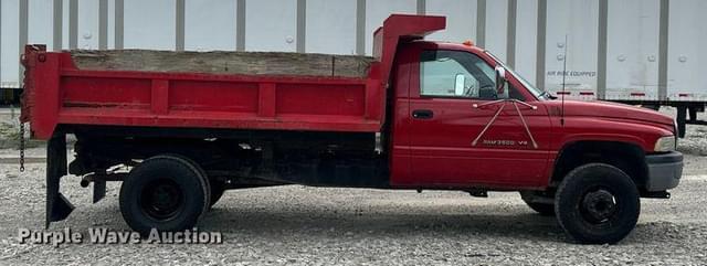 Image of Dodge Ram 3500 equipment image 3