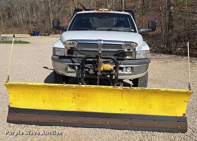 Image of Dodge Ram 3500 equipment image 1