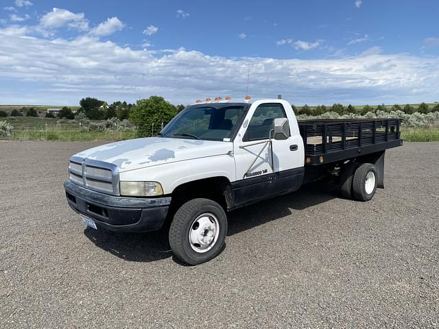 Image of Dodge Ram 3500 equipment image 1