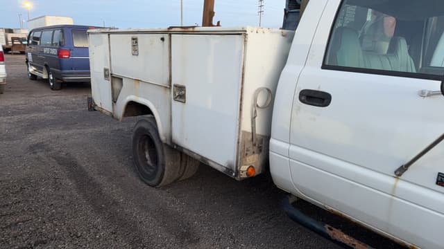Image of Dodge Ram 3500 equipment image 4