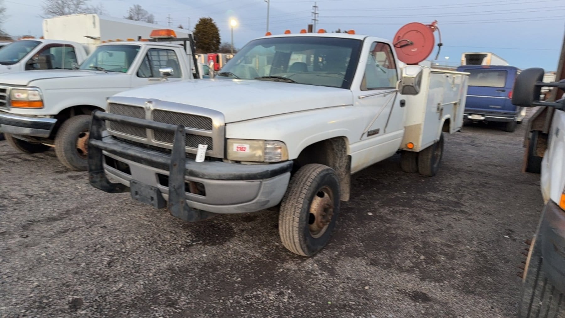 1997 Dodge Ram 3500 Equipment Image0
