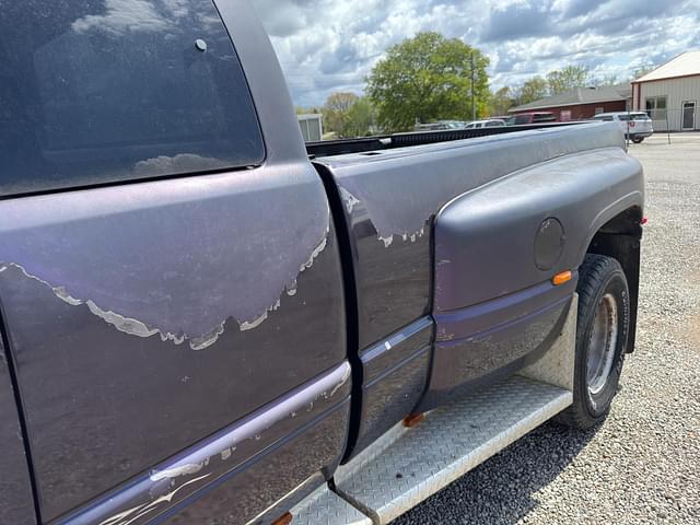 Image of Dodge Ram 3500 equipment image 3
