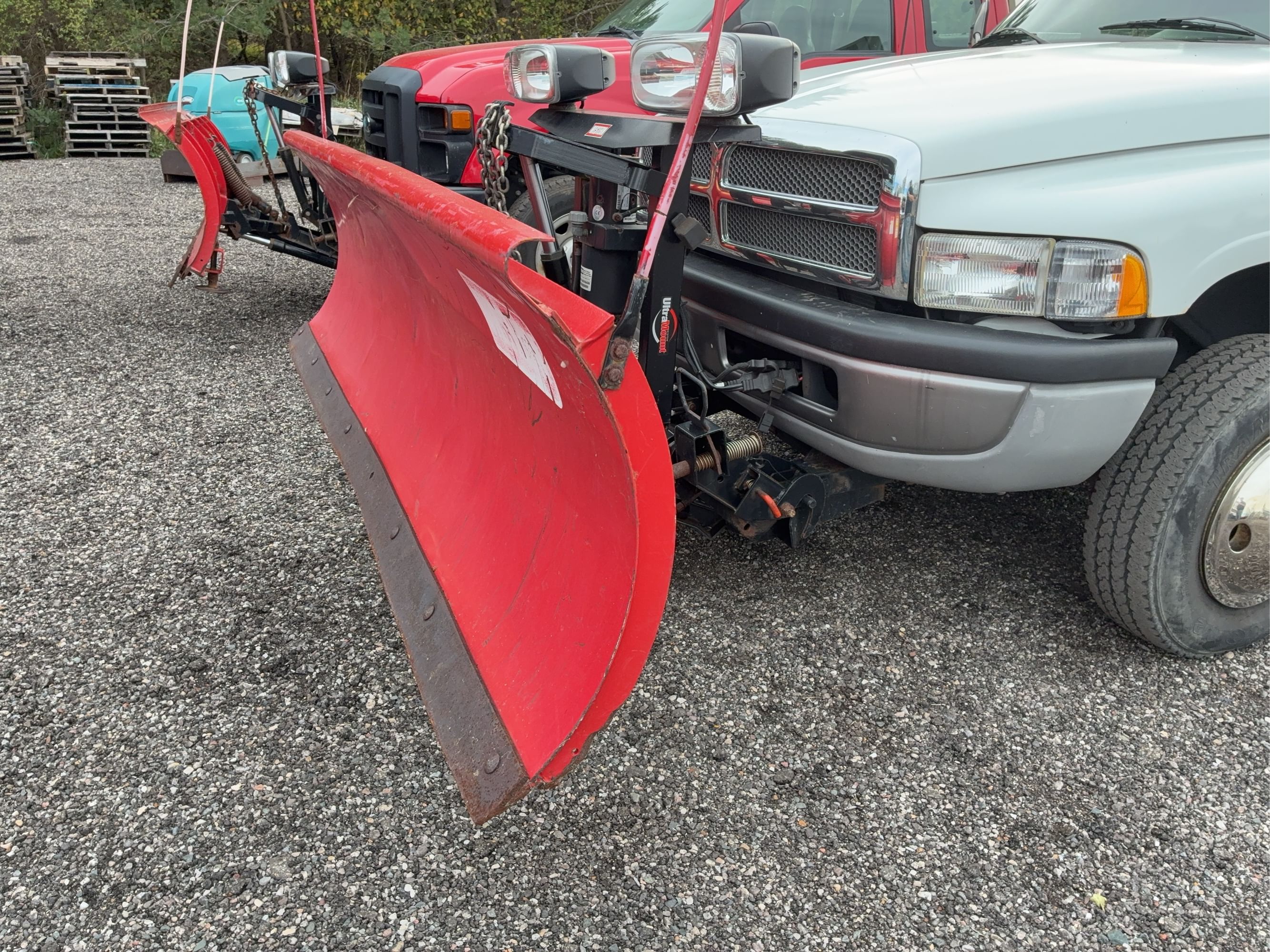 1997 Dodge Ram Equipment Image0