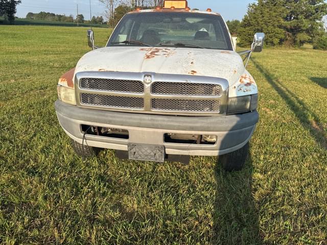 Image of Dodge Ram 3500 equipment image 1