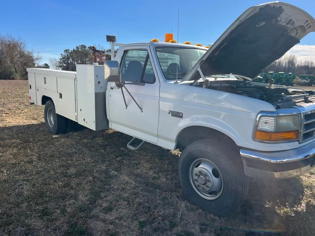 Image of Ford F-350 equipment image 1