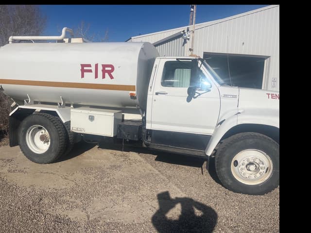 Image of Ford F-800 equipment image 4