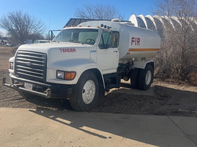 Image of Ford F-800 equipment image 1