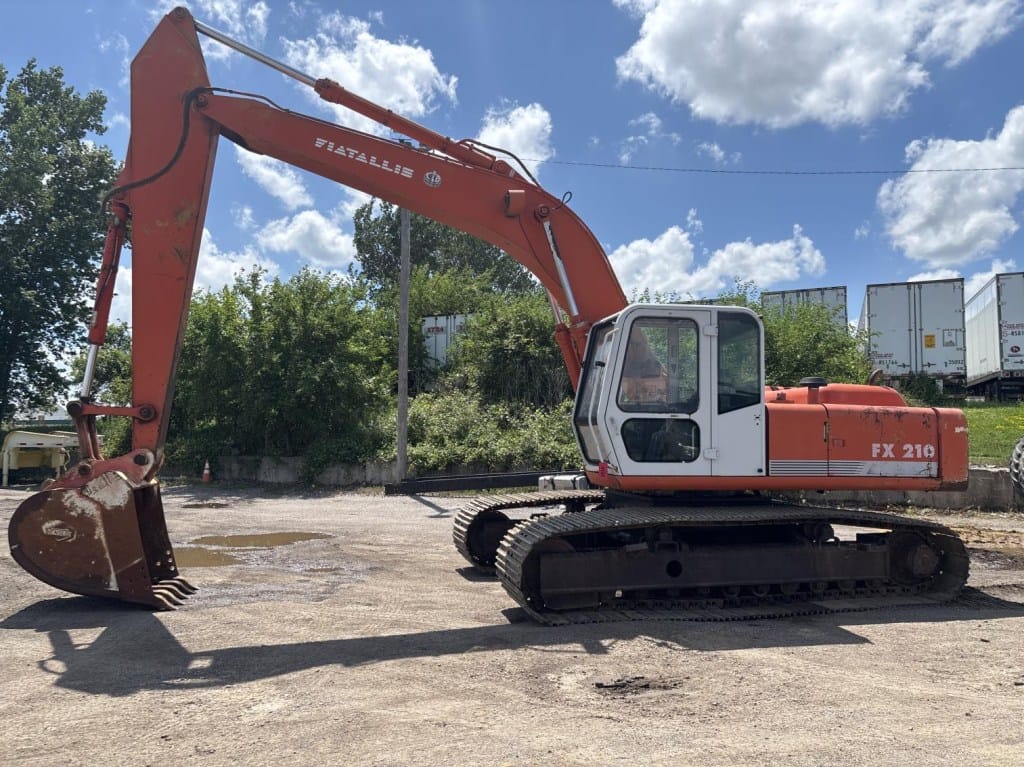 SOLD - 1997 Fiat-Allis FX210 Lot No. 1137 Construction with 2,223