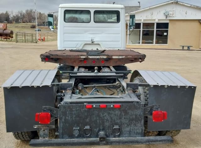 Image of Freightliner FL70 equipment image 1