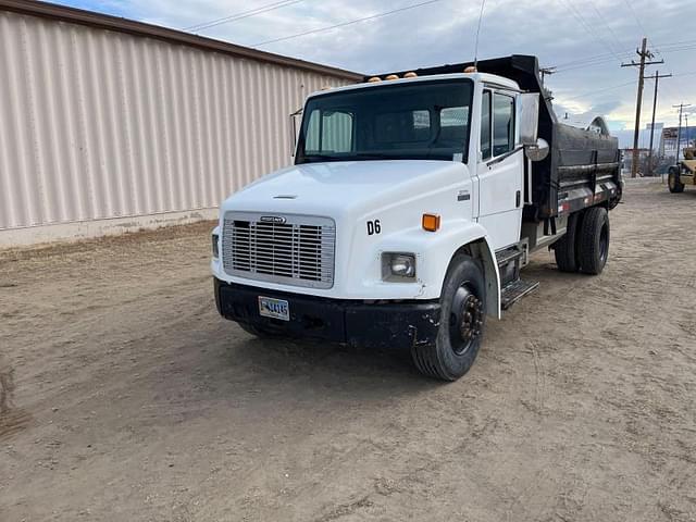 Image of Freightliner FL70 equipment image 1