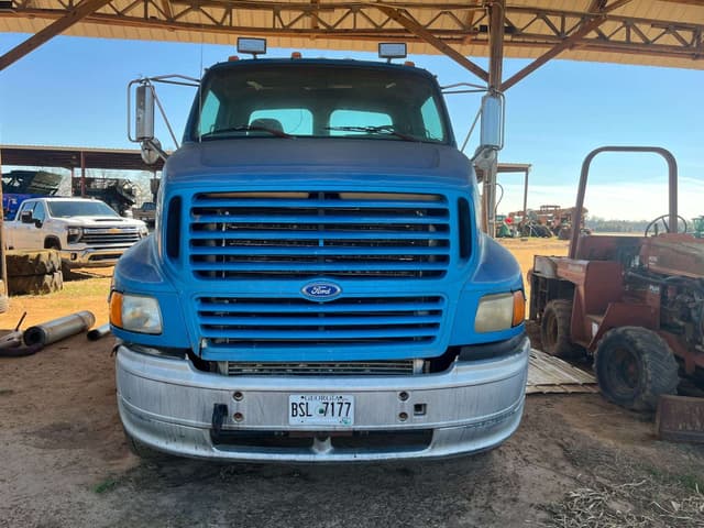 Image of Ford Aeromax equipment image 2