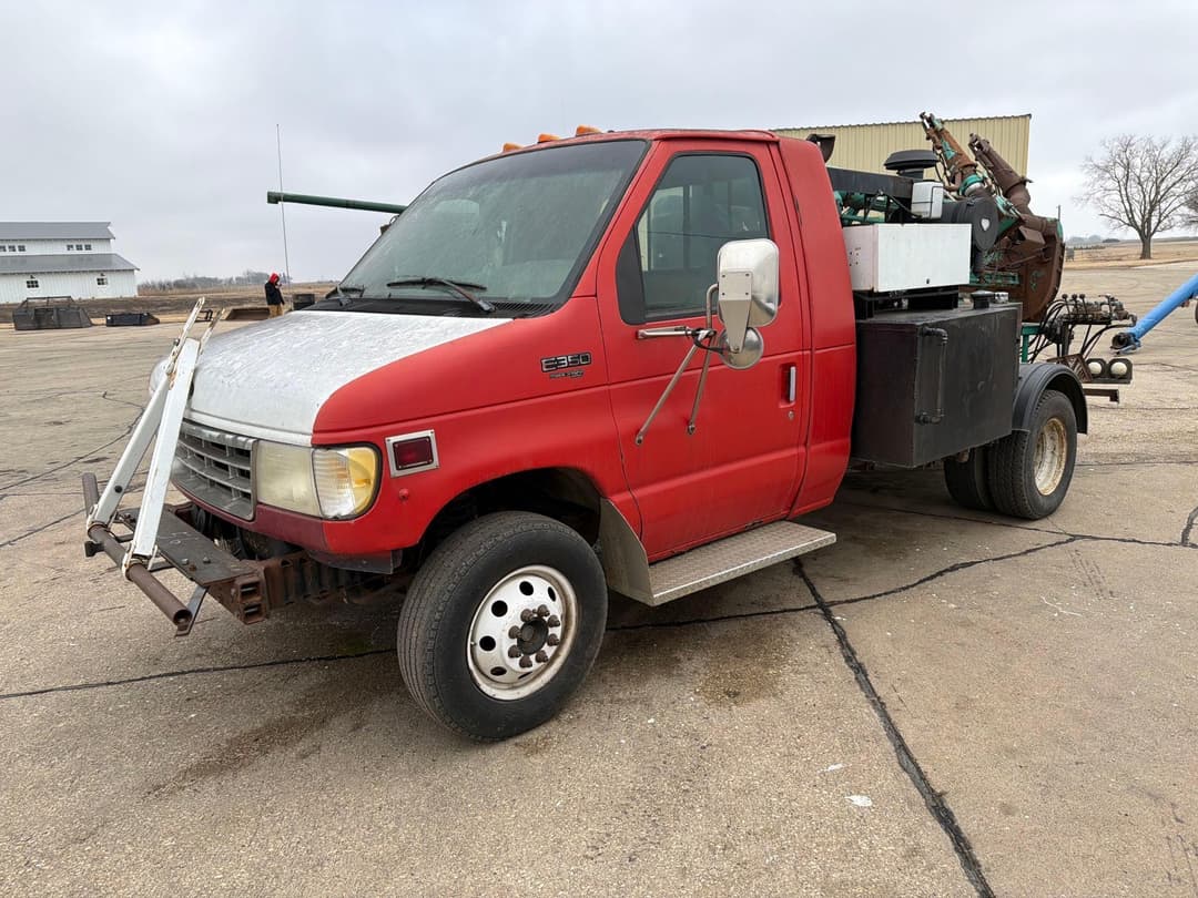 Image of Ford F-350 Primary image