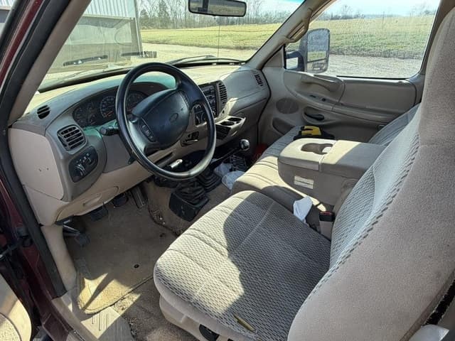 Image of Ford F-150 equipment image 4