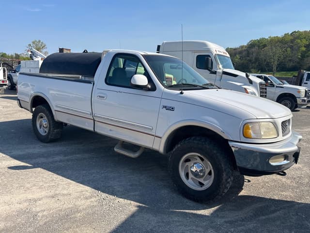 Image of Ford F-150 equipment image 3