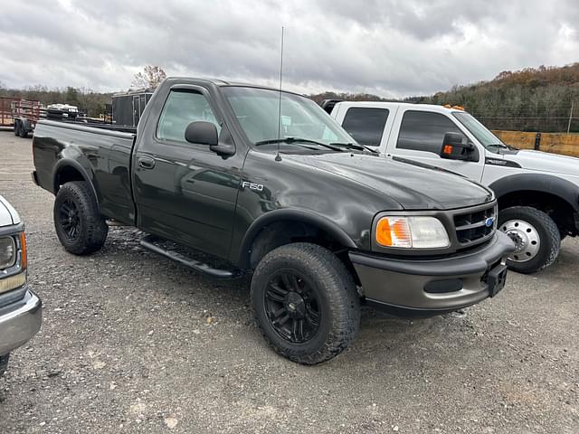 Image of Ford F-150 equipment image 1