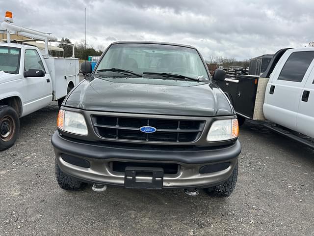 Image of Ford F-150 equipment image 4