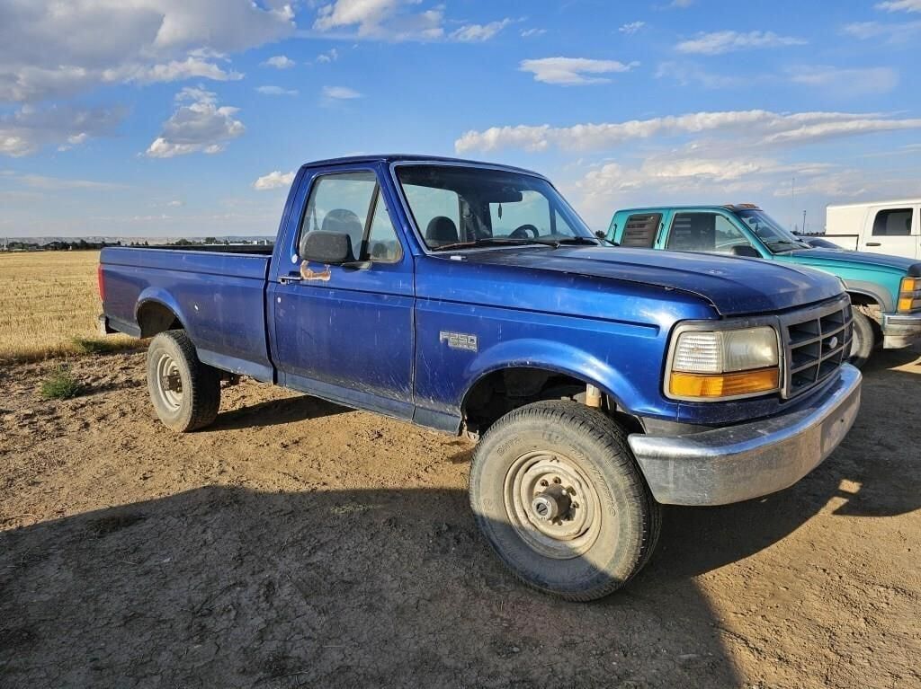 1997 Ford F-150 Equipment Image0