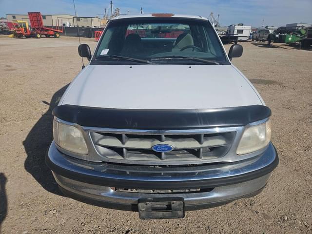 Image of Ford F-150 equipment image 1