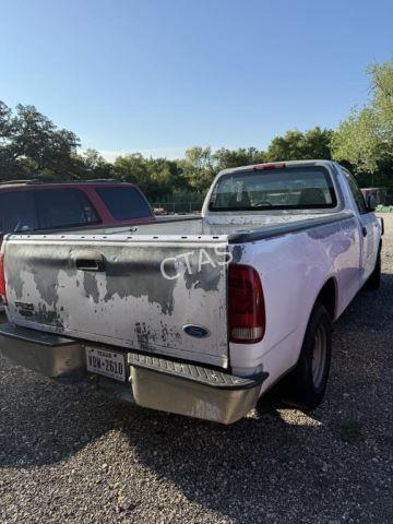Image of Ford F-150 equipment image 4