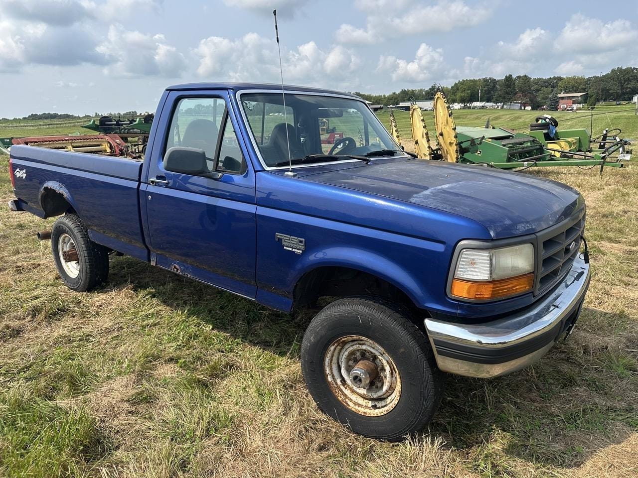 1997 Ford F-250 Equipment Image0