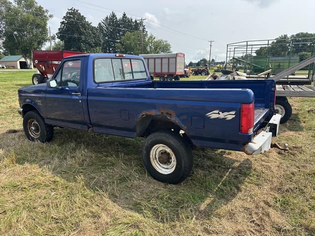 Image of Ford F-250 equipment image 2