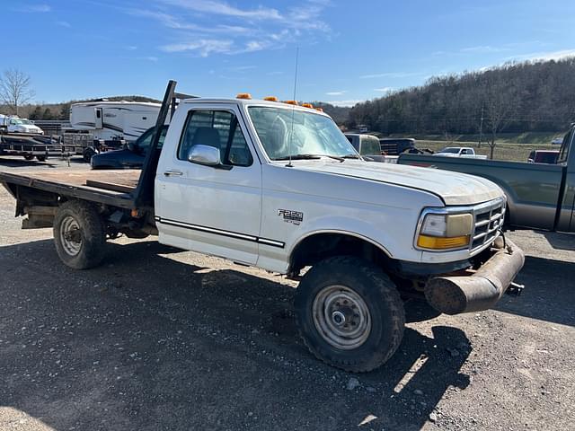 Image of Ford F-250 equipment image 1