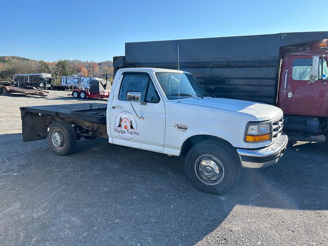 Image of Ford F-250 Primary image