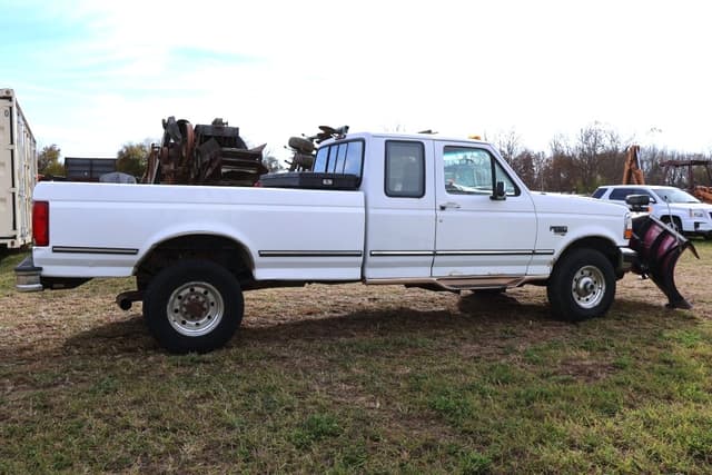 Image of Ford F-250 equipment image 2