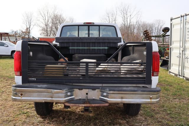 Image of Ford F-250 equipment image 3