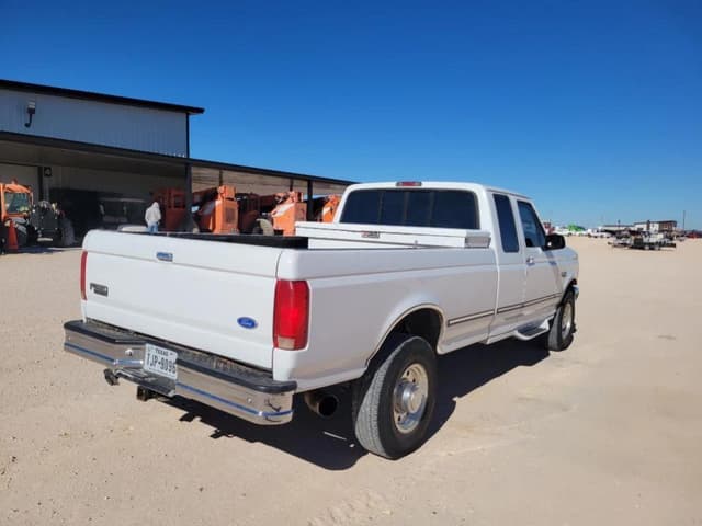 Image of Ford F-250 equipment image 4