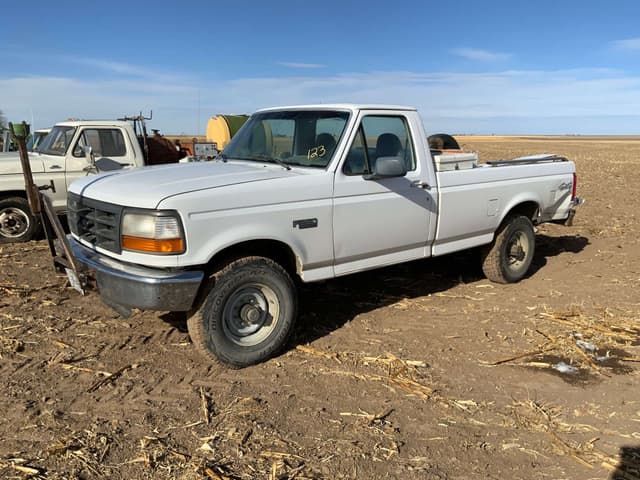 Image of Ford F-250 equipment image 2