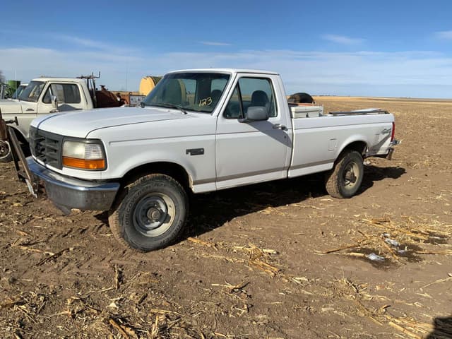 Image of Ford F-250 equipment image 3